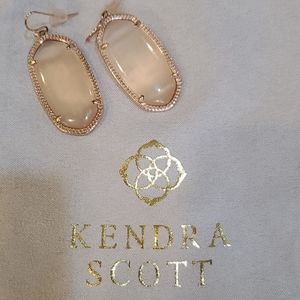 Kendra Scott Elle earrings in rose quartz and gold